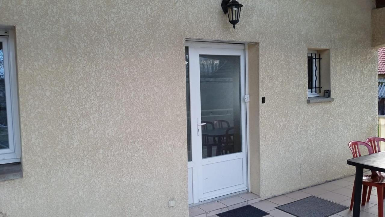 Appartement Dans Notre Maison Domessin Екстериор снимка